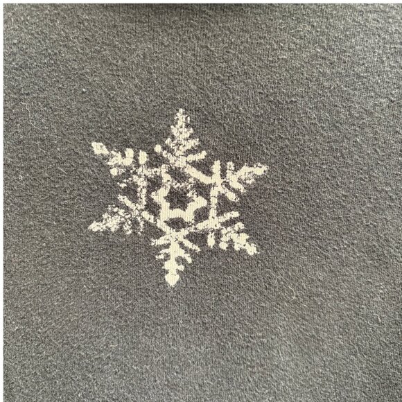 Talbots Long Sleeve Snowflake Tee – Petite – 100% Cotton – Good Condition - Picture 4 of 5